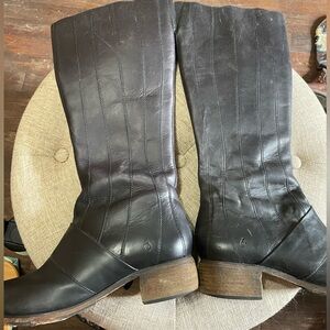 Elegant Black Leather Knee-High Boots